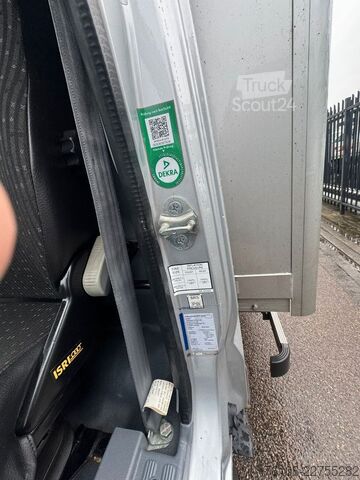 Фургон-будка FUSO Canter 7C18 Koffer mit Ladebordwand *Klima*