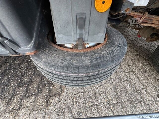 Pick-up varebil IVECO 75E16 Pritsche mit Kran Fassi