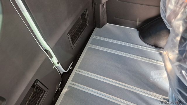 Microbuz MERCEDES-BENZ Sprinter 311 Flexi Boden Rolli Doppel AC