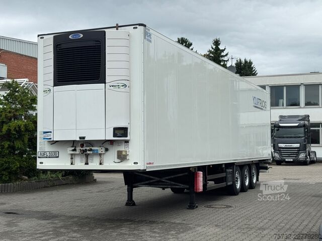 Полуремарке SCHMITZ Carrier Vector 1950 MT Bi-Multi Temp DS Strom