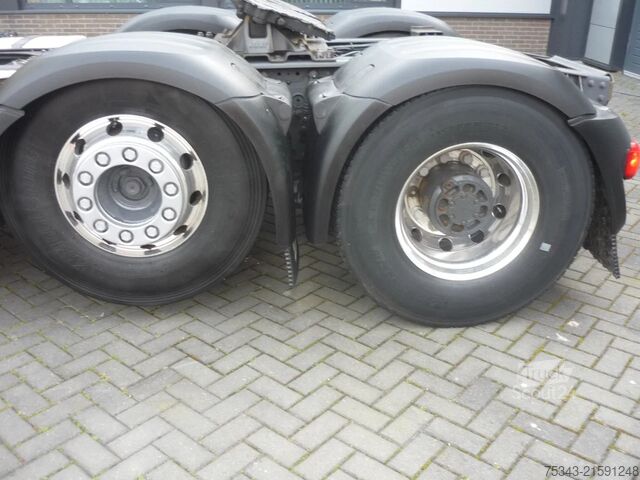 Standard-SZM DAF XF 530 6x2-4  FTG