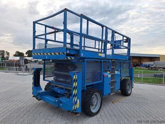Nožnicový výťah Genie GS-4390 RT