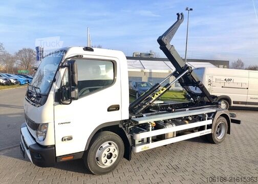 Roll-off tipper truck Fuso Canter 9C18 Abrollkipper