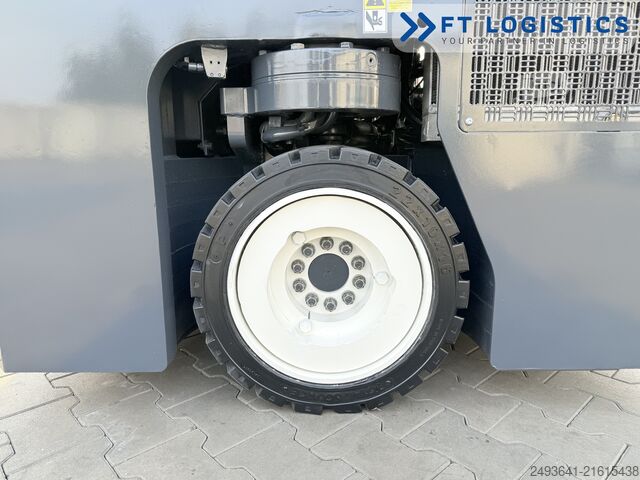 štirismerni viličar Combilift CB3000 DIESEL FULL CABIN TRIPLEX 6550