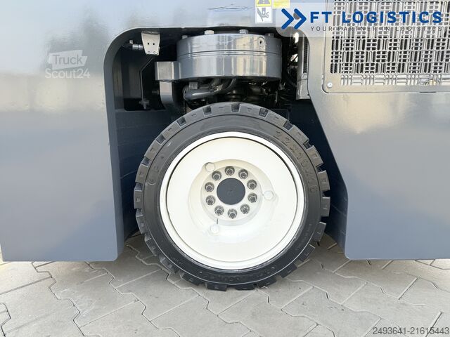 štirismerni viličar Combilift CB3000 DIESEL FULL CABIN TRIPLEX 6550