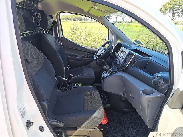 عربة ستيشن واغن ذات سقف مرتفع NISSAN E-NV200 ac aut wltp 200 kms