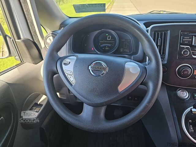 عربة ستيشن واغن ذات سقف مرتفع NISSAN E-NV200 ac aut wltp 200 kms