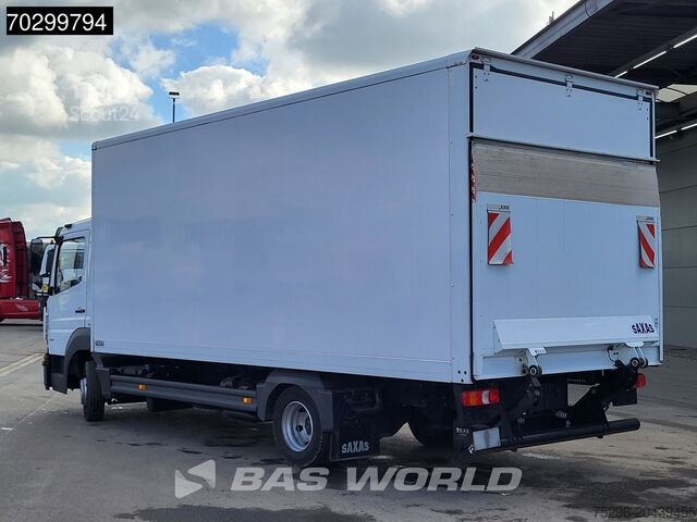 Bőrönd Mercedes Atego 818 4X2 8tonner Automatic Ladebordwand Ai...