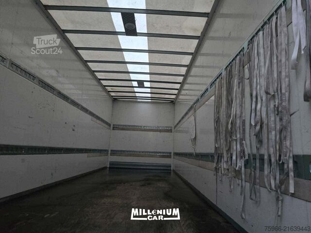 Skříňový nákladní automobil Iveco EUROCARGO 120E22 FURGONE 7,70 (2018)