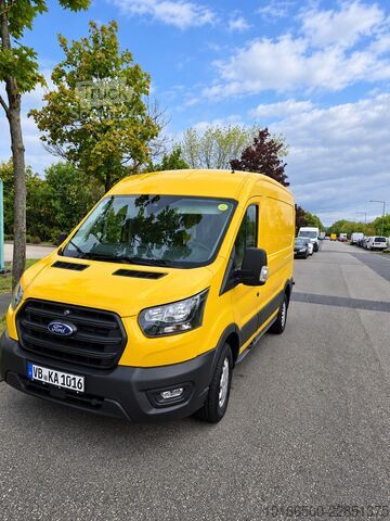 Fourgon tôlé Ford 