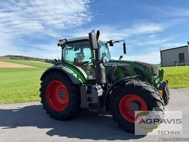Traktor Fendt 718 VARIO S4