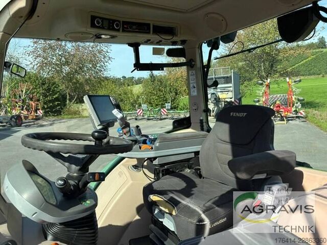 Traktor Fendt 718 VARIO S4