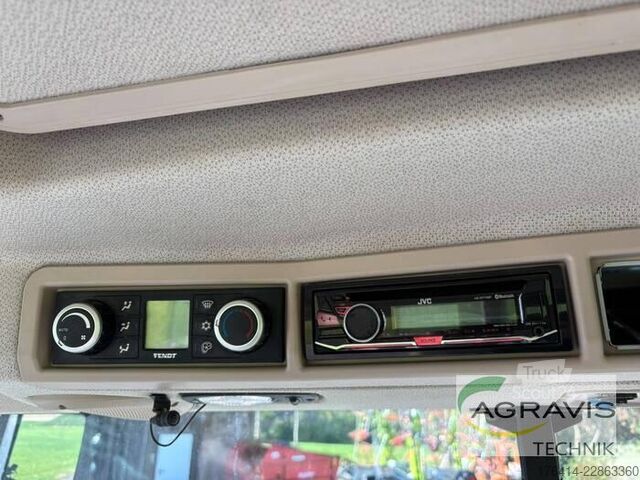 Traktor Fendt 718 VARIO S4
