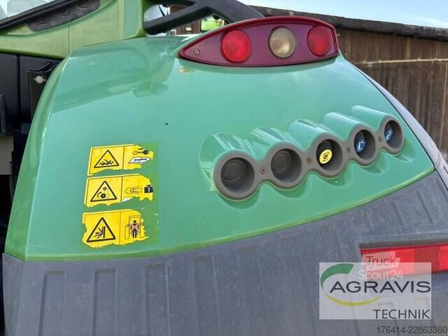 Traktor Fendt 718 VARIO S4