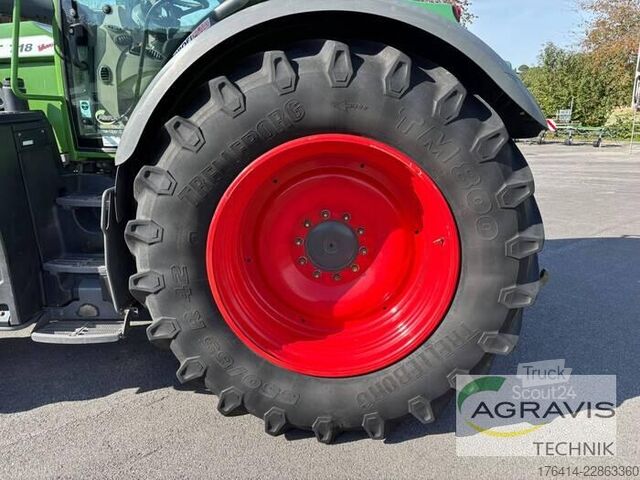 Traktor Fendt 718 VARIO S4