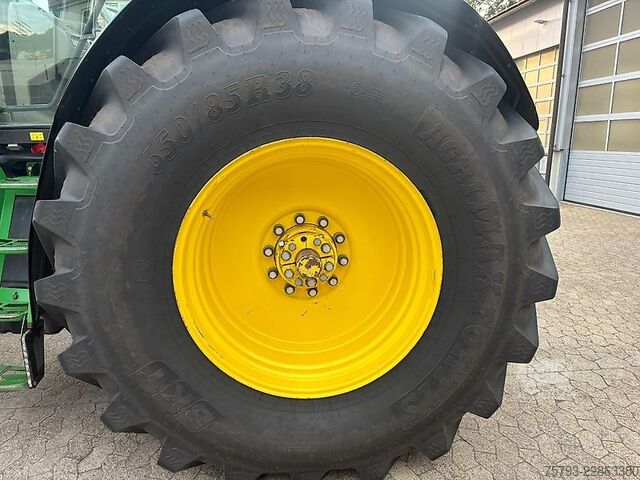 Traktor John Deere 6210R