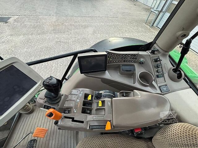 Traktor John Deere 6210R