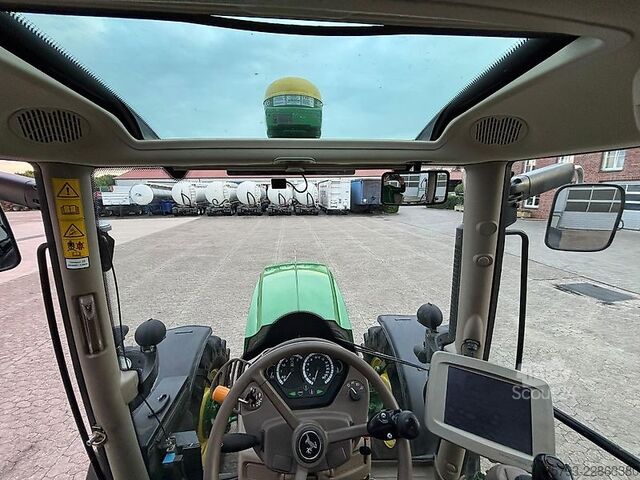 Traktor John Deere 6210R
