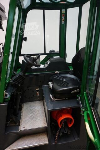 Keturs kryptimis krautuvas Combilift CB2500LPG