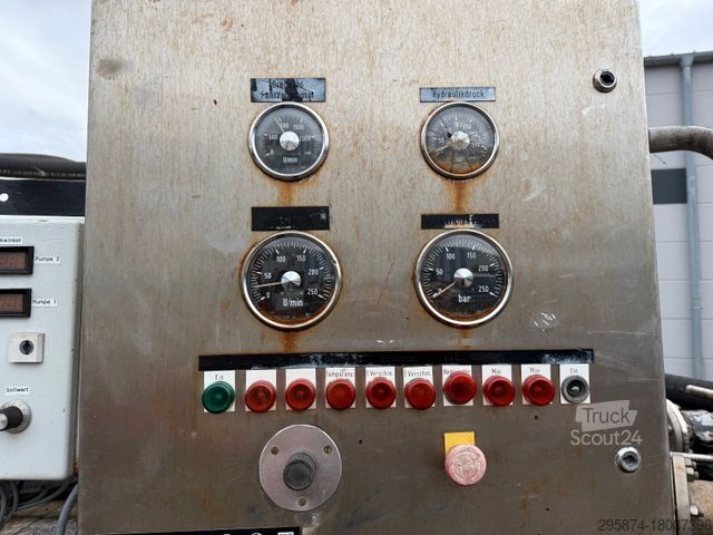 Vacuum tank truck MERCEDES-BENZ 1928 NG 4x4 V8 Hochdruckpumpe Uraca KD412