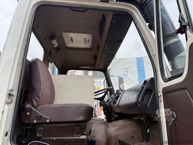 Vacuum tank truck MERCEDES-BENZ 1928 NG 4x4 V8 Hochdruckpumpe Uraca KD412