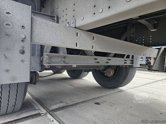 Sliding tarpaulins SCHMITZ SCB S3T TAILLIFT LBW KLEP