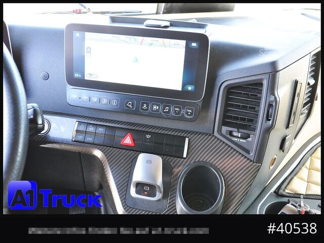 Heavy-duty truck MERCEDES-BENZ 4158 BL 8x4, neues Model, guter Zustand