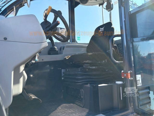 Telehandler BOBCAT TL 38.70 HF AGRI*1.Hand*Klappschaufel