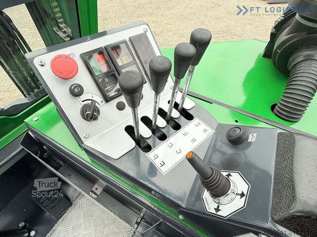 4-vejs gaffeltruck Combilift CB3000 / TRIPLEX 4900MM / FREE LIFT