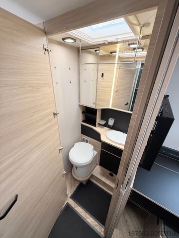 Semi-integrated camper CHAUSSON 724 Etape Line