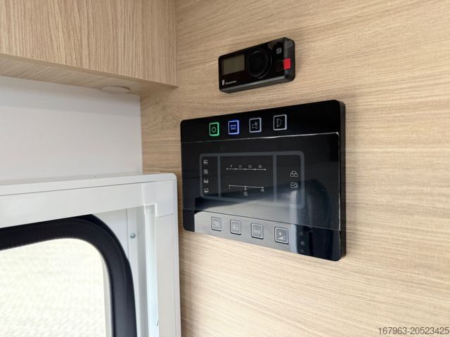 Półzintegrowany kamper CHAUSSON S697 Sport Line `26