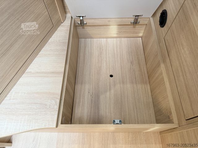 Teilintegriertes Wohnmobil CHAUSSON 627 Titanium Line ~ `26