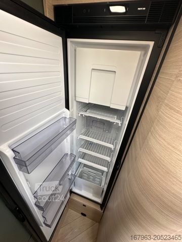 Daļēji integrēta kemperis CHAUSSON X650 Exclusive Line ~ LAGER-ABVERKAUF für MJ`25