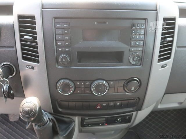 Dostavno vozilo s kesonom Mercedes Benz 516CDI Isokoffer Ladebordwand Klima