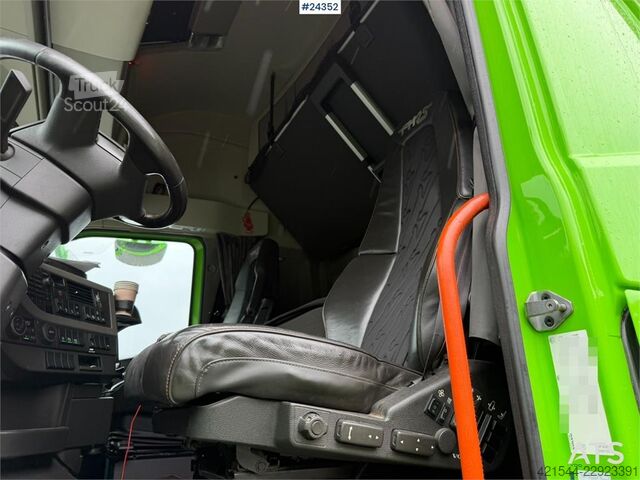 Podwozie z kabiną Volvo FH540 6x2 chassis container truck