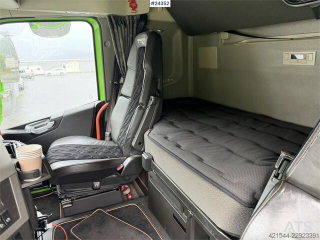 Podwozie z kabiną Volvo FH540 6x2 chassis container truck