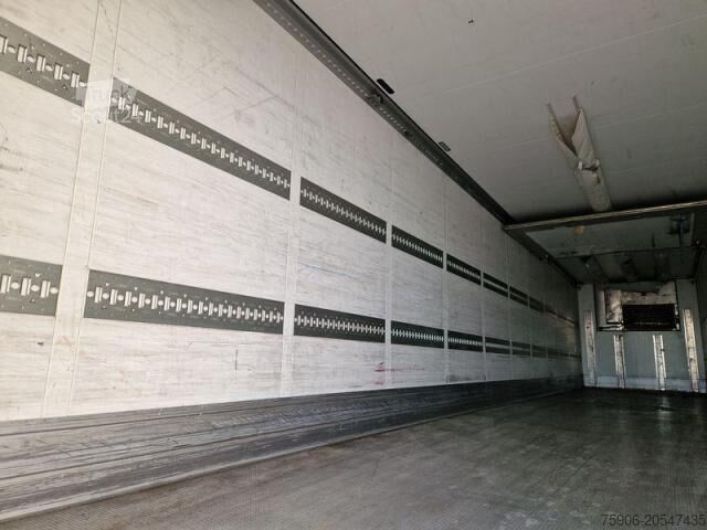 Refriģeratora puspiekabe Schmitz Cargobull FRIGORIFIQUE + HAYON