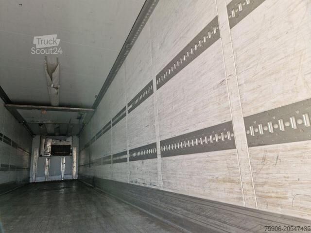 Hladilna polprikolica Schmitz Cargobull FRIGORIFIQUE + HAYON