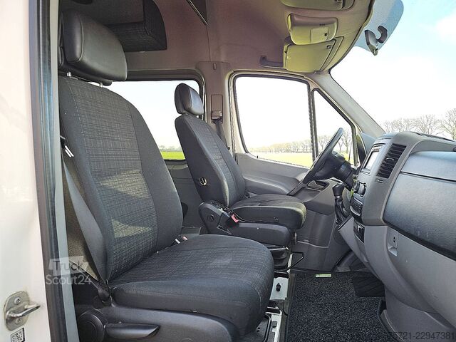 Пассажирский транспорт MERCEDES-BENZ SPRINTER 516 17-Persoons Euro6!