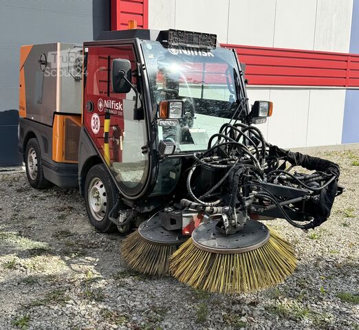 подметальная машина Nilfisk City Ranger 3500 Kehrmaschine - 4678 Ah