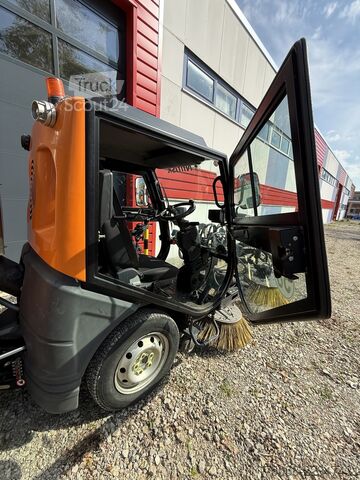 подметальная машина Nilfisk City Ranger 3500 Kehrmaschine - 4678 Ah