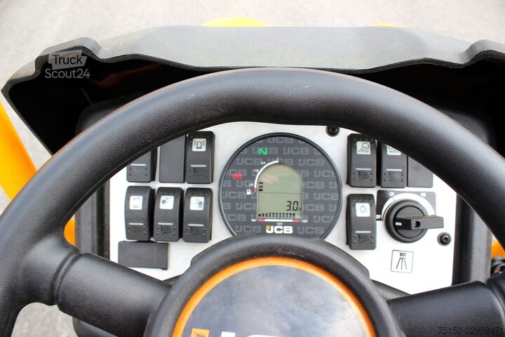 Тандемен валяк Kubota дизел с шарнирно управление JCB CT 160-100 Tandemvibrationswalze