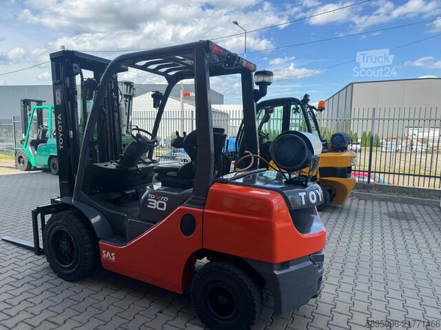 Motostivuitor Toyota 06-8FGF30 / Triplex / 2021 year