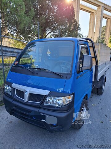 Sklápěcí nákladní automobil Piaggio Porter maxxi