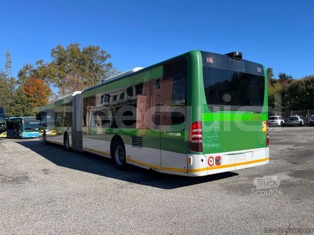 Autobús articulado Mercedes-Benz O 530
