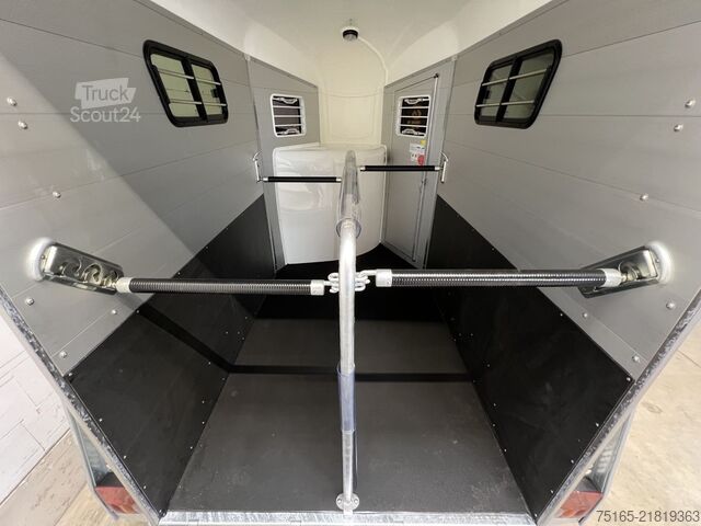 Hestetransporttrailer Böckmann Portax Esprit P MSS Pferdeanhänger