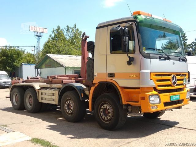 Tovornjak s kavljem za kontejnerje MERCEDES-BENZ ACTROS 3246, 8x4, Abrollkipper