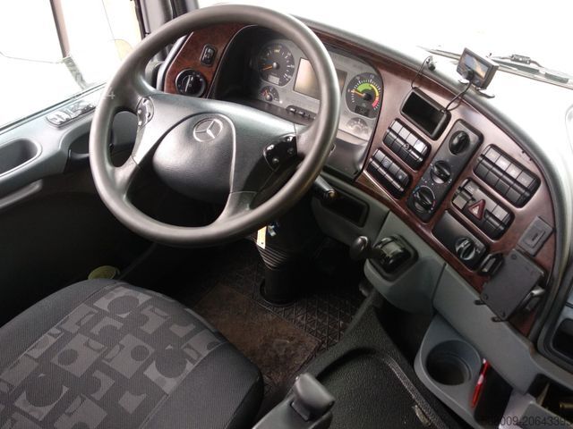 Tovornjak s kavljem za kontejnerje MERCEDES-BENZ ACTROS 3246, 8x4, Abrollkipper