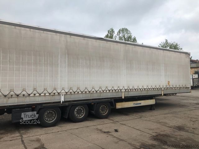 Nyitott ponyvás félpótkocsi KRONE SD 2014 Mega,gute,Reifen