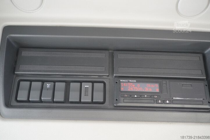 Platforma z žerjavom Renault C280 DTI 8 / HDS Fassi F135A.22 / remote